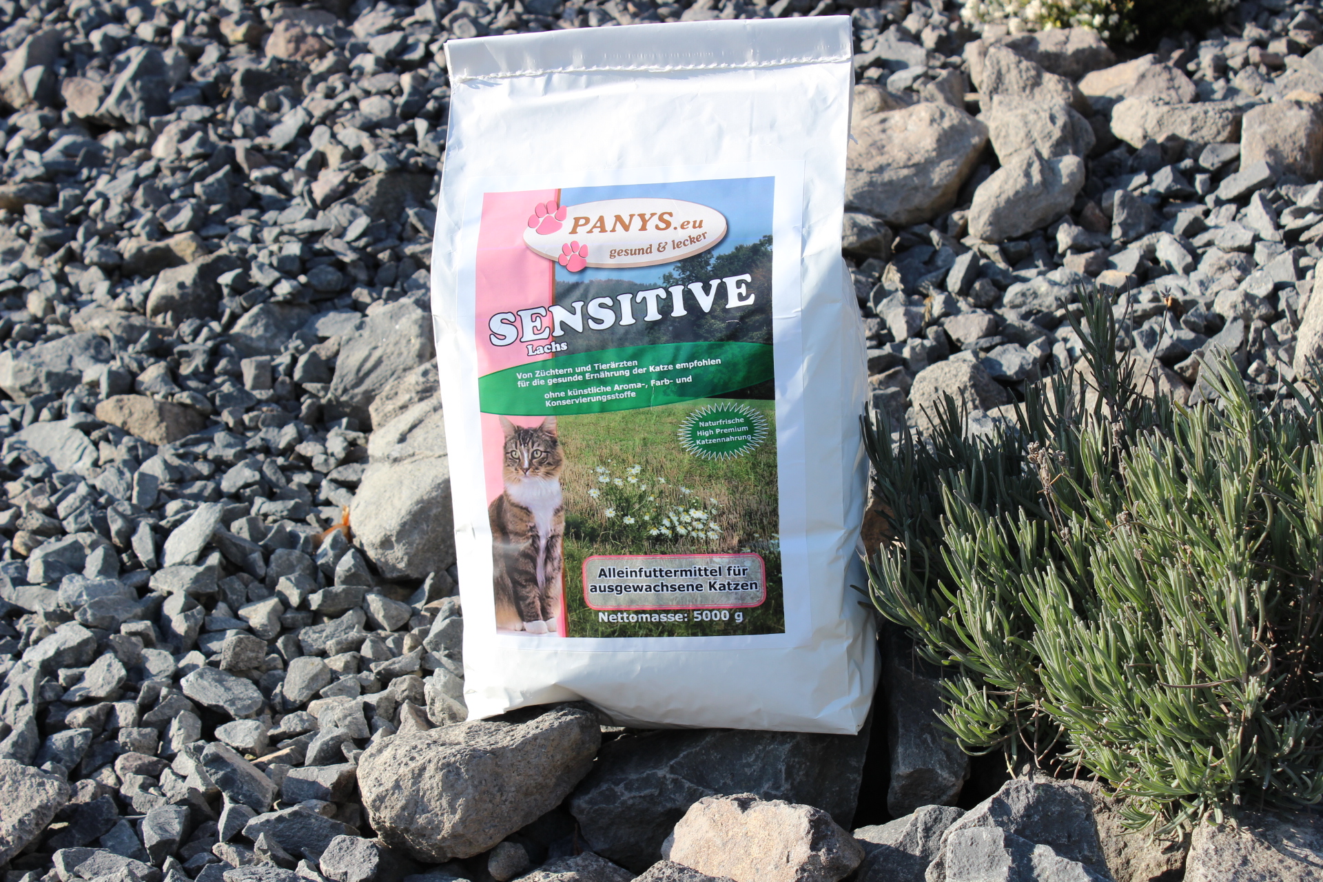 Adult Sensitive Lachs - für ernährungssensible Katzen - 5,0 Kg